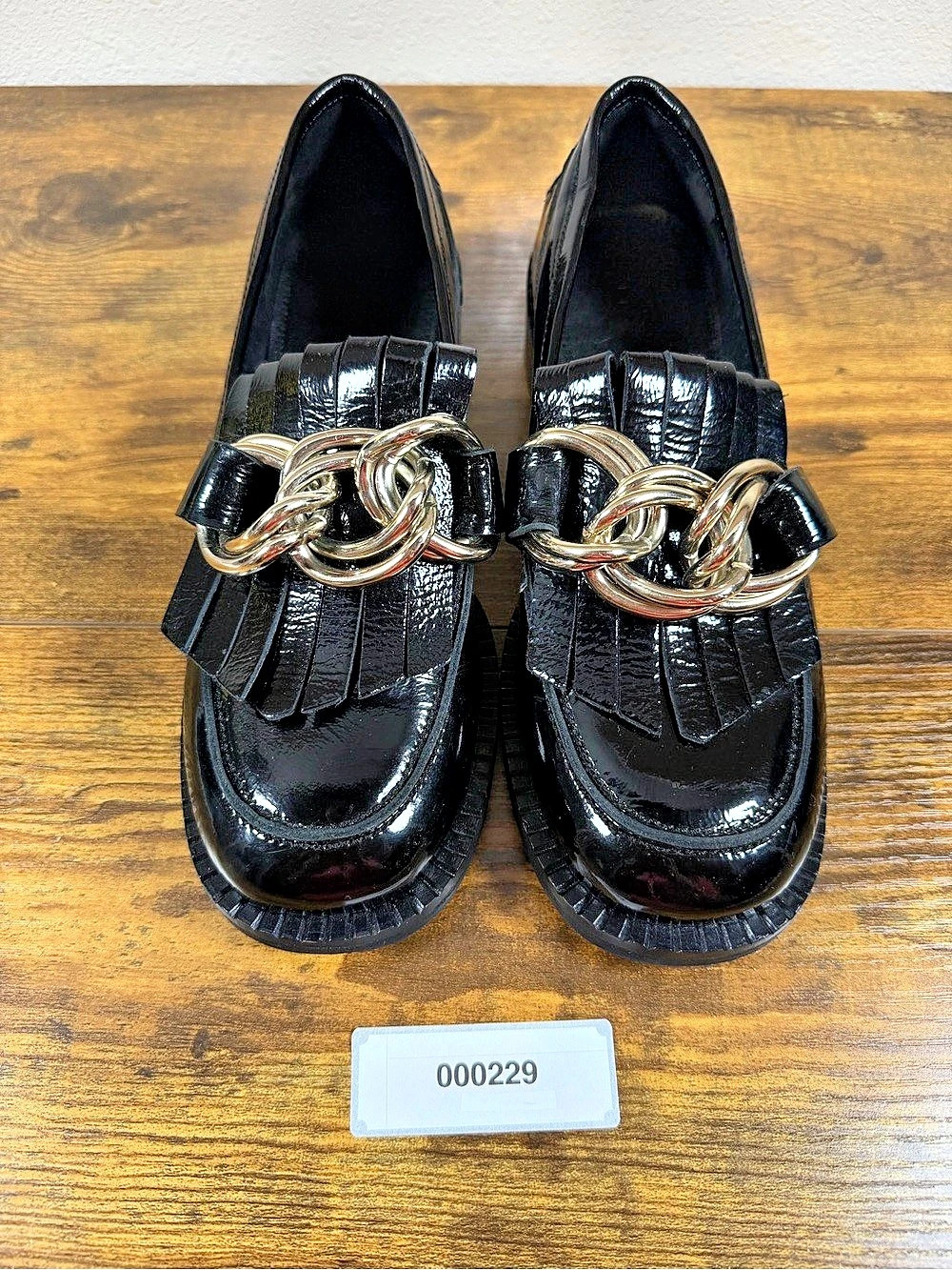 ASOS DESIGN Women’s 5 Black Patent Chunky Chain Kiltie Fringe Loafers